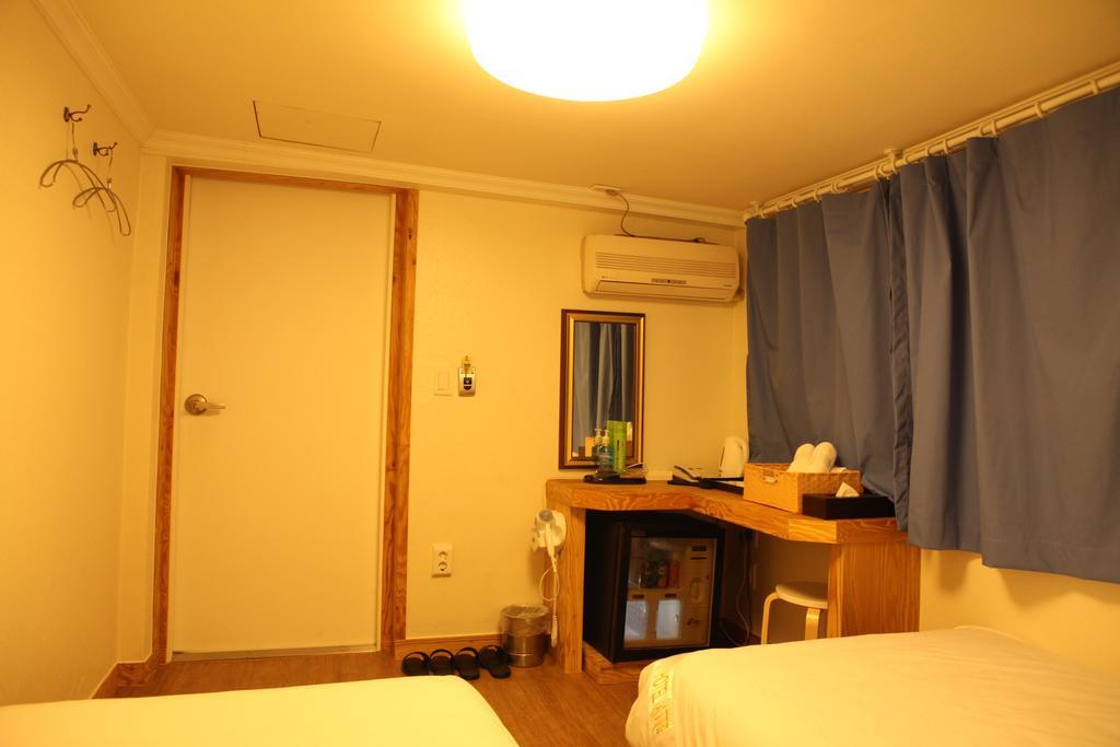 Atti Guesthouse Сеул Стая снимка